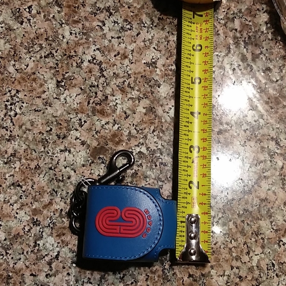 COACH || AIRPOD CASE (NEW WITHOUT TAG) - Picture 4 of 4